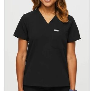 Figs Women's Catarina Scrub Top One Pocket in Black